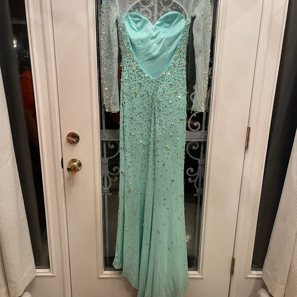Beautiful Elsa Gown - Picture 2 of 2